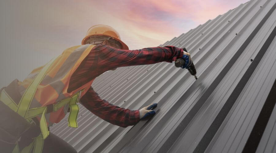 Professional gutter cleaning in Maitland, MO